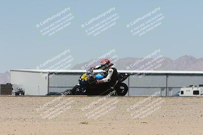 media/Apr-20-2025-CVMA (Sun) [[39090e8767]]/Race 11-500-350 Supersport (Holeshot)/